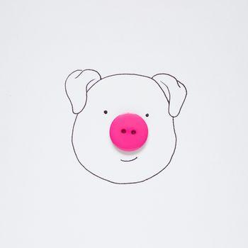 Portret świnki z różowym nosem