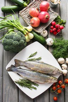 Świeże ryby i warzywa