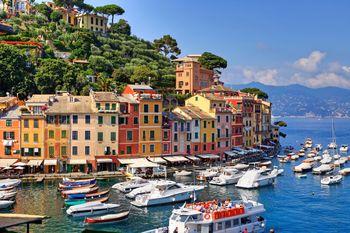 Kolorowy port Portofino. Włochy