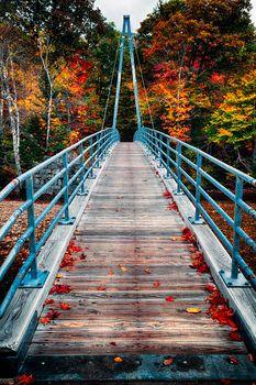  Most Bemis nad rzeką Saco. Hart, New Hampshire