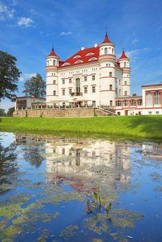 Zabytkowy Pałac w Wojanowie