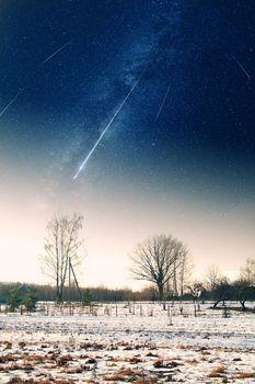 Spadające meteoryty