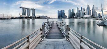 Stalowy pejzaż miejski