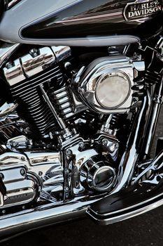 Chromowany silnik motocykla