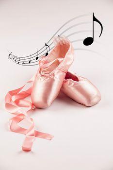 Różowe buty do baletu