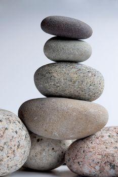 Kamienie w odcieniach szarości