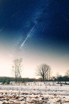Spadające meteoryty