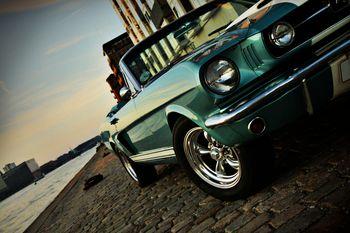 Replika samochodu Mustang 350. Shelby