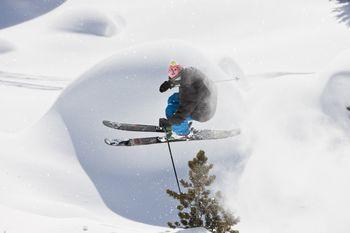 Skok na nartach wyczynowych