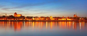 Stare miasto w Toruniu wieczorem