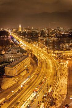 Aleje Solidarności w Warszawie nocą