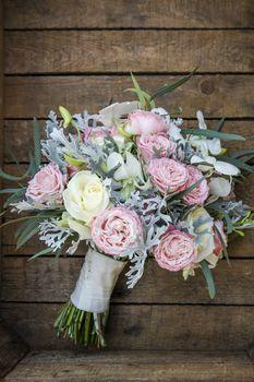 Bukiet pastelowych róż