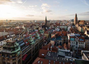 Dachy kamienic we Wrocławiu