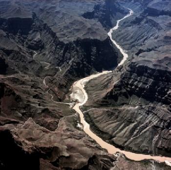 E8FHYW_EDITORIAL_HiRes