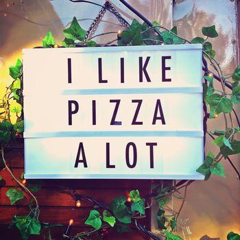 I like pizza a lot