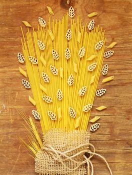 Kompozycja z makaronu