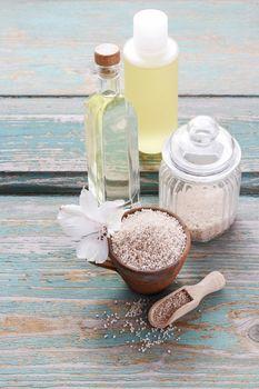 Kompozycja z soli morskiej i olejku