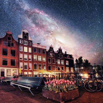 Gwiaździsta noc nad Amsterdamem