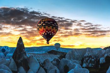 Balony latające nad regionem Cappadocia, Turcja