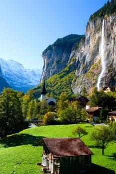 Górska wioska w Alpach
