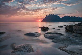  Plaża Uttakleiv na wyspach Lofoten, Norwegia