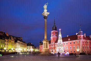 Plac Zamkowy w Warszawie nocą