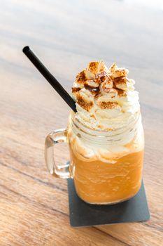 Napój z bitą śmietaną