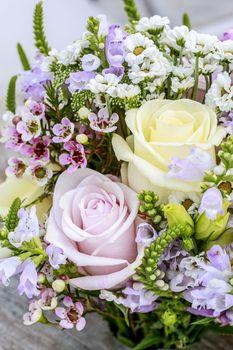 Pastelowy bukiet kwiatów