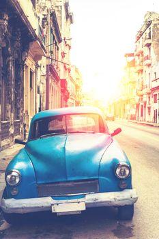  Klasyczny samochód w Hawanie na Kubie