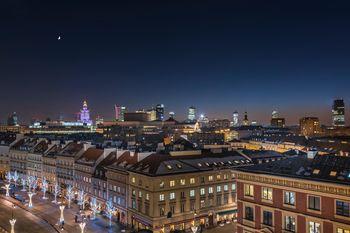 Krakowskie Przedmieście nocą