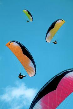 Skok ze spadochronem