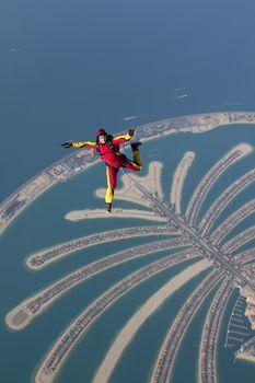 Skok ze spadochronem w Dubaju