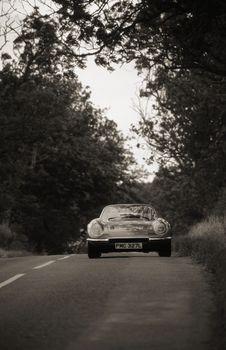 Stare auta na drodze