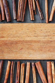 Symetrycznie ułożony cynamon