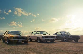 Trzy amerykańskie samochody